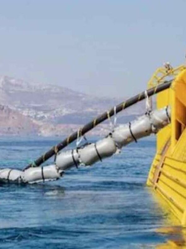 Hλεκτρική διασύνδεση Ελλάδας – Κύπρου: Αντιπαραθέσεις, εκβιασμοί και γεωπολιτικά διλήμματα