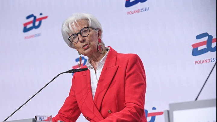 Ανάλυση / Λαγκάρντ για πολιτική αστάθεια στη Γαλλία: «Οι αγορές ανησυχούν, αλλά δεν&hellip;