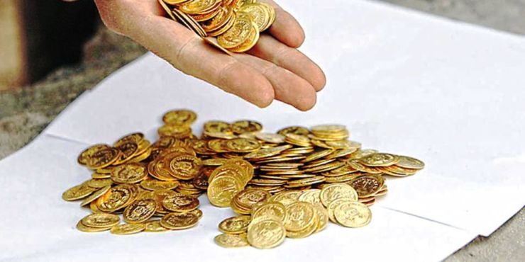 Χρυσές Λίρες: Η τιμή αγγίζει έναν κατώτατο μισθό καθώς ο χρυσός σπάει ρεκόρ