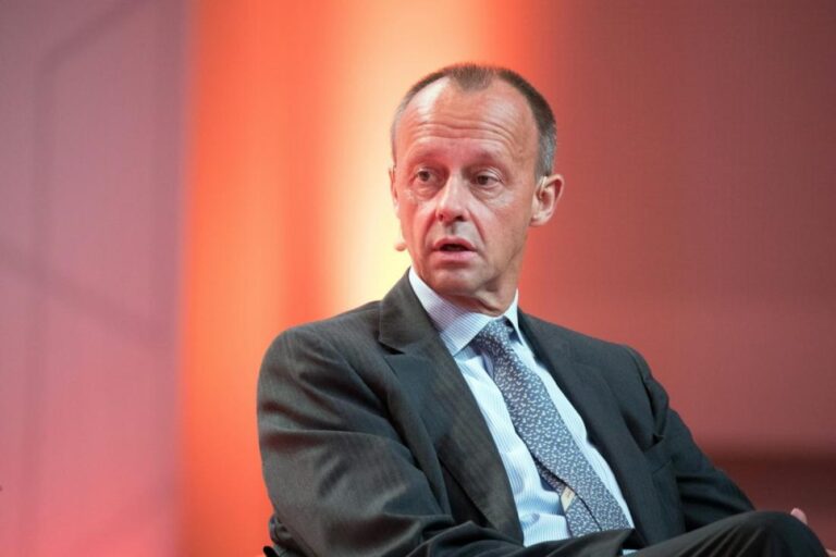 Μερτς: «Όλοι κάναμε λάθος με τον Πούτιν» – Στο ναδίρ η δημοτικότητα της κυβέρνησης