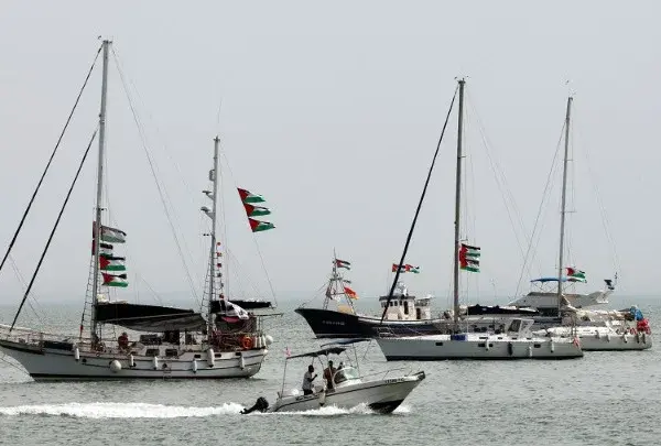 Τουρκικά πολεμικά πλοία συνοδεία στον στόλο ακτιβιστών Sumud που πλέει προς τη Γάζα