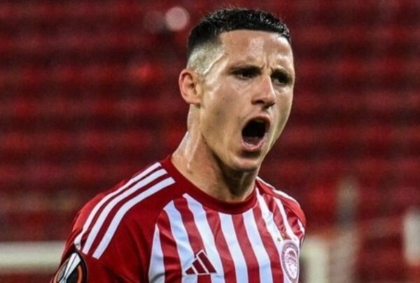 Ο Ποντένσε επιστρέφει στον Ολυμπιακό: Υποδοχή – θρίαμβος στο «Ελευθέριος Βενιζέλος»