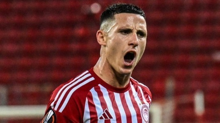 Ο Ποντένσε επιστρέφει στον Ολυμπιακό: Υποδοχή – θρίαμβος στο «Ελευθέριος Βενιζέλος»