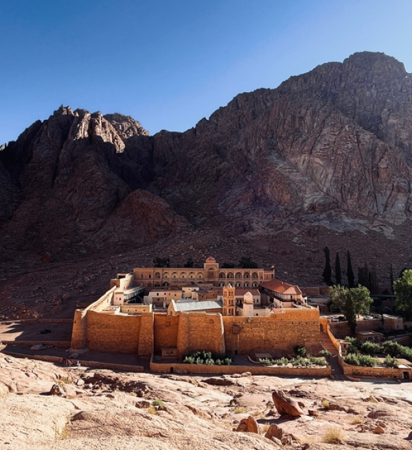 Όρος Σινά: Πολυτελής τουρισμός σε τόπο Παγκόσμιας Πνευματικής Κληρονομιάς