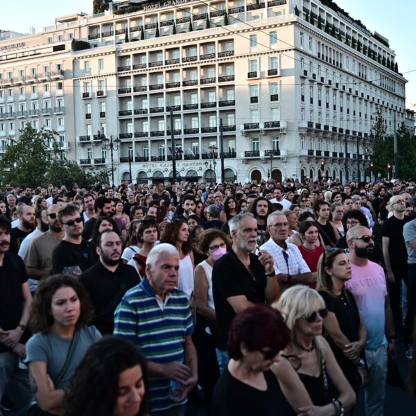 Μαζική συγκέντρωση στο Σύνταγμα για τον Πάνο Ρούτσι