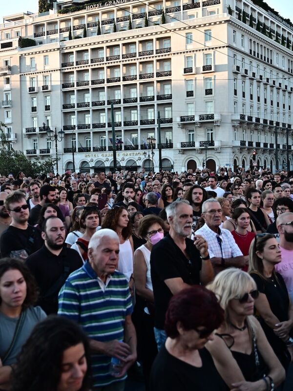 Μαζική συγκέντρωση στο Σύνταγμα για τον Πάνο Ρούτσι