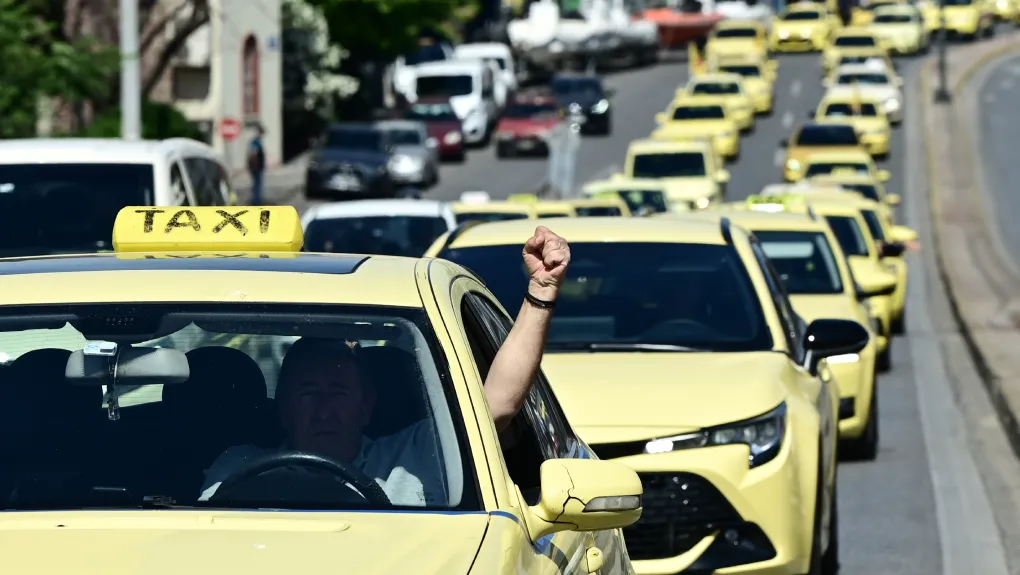 Ταξί: Νέα 48ωρη απεργία προκήρυξε το ΣΑΤΑ ενάντια στις μεταρρυθμίσεις της κυβέρνησης
