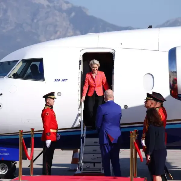 Fake news οι ρωσικές παρεμβολές στο GPS του αεροπλάνου της Ούρσουλα φον ντερ Λάιεν