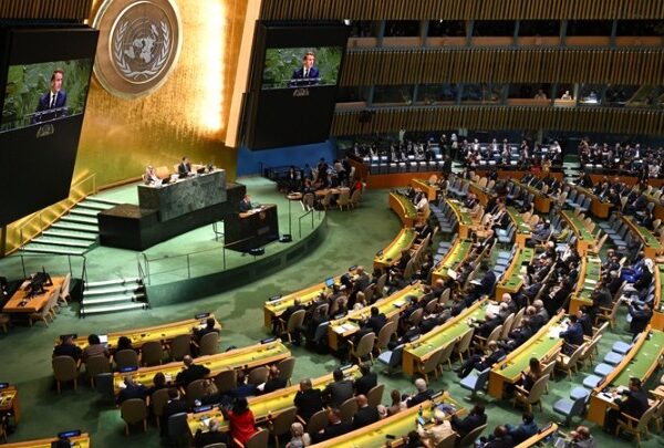 Διεθνής στροφή υπέρ της Παλαιστίνης: Μαζική αναγνώριση παρά τις αντιδράσεις Ισραήλ και ΗΠΑ