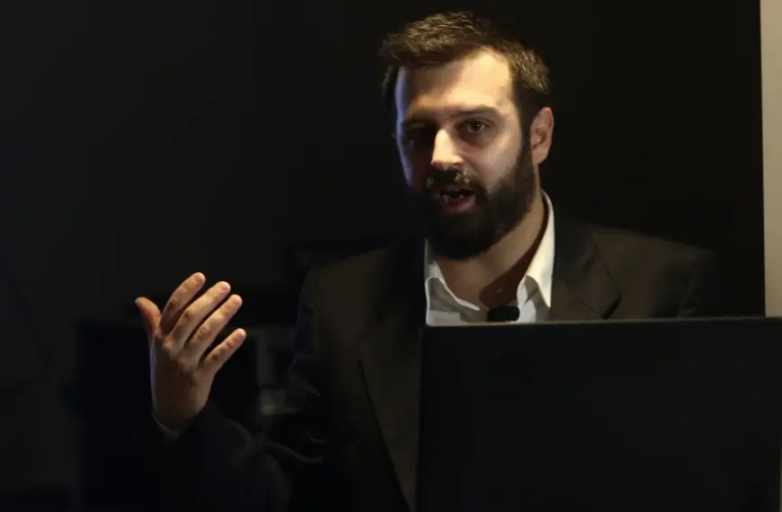 Άγγελος Σεριάτος: Κατακερματισμένο το κομματικό σύστημα με πιεσμένη κυβέρνηση και αδύναμη αντιπολίτευση