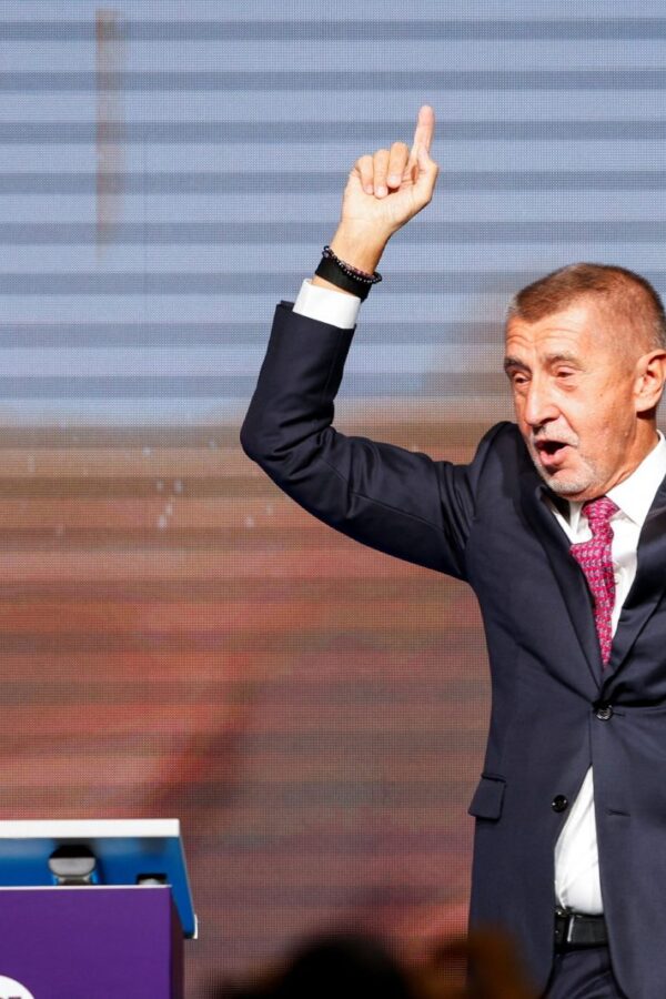 Αντρέι Μπάμπις: Η επιστροφή του «Τραμπ της Τσεχίας» και οι φόβοι για ρήξη με την Ευρώπη