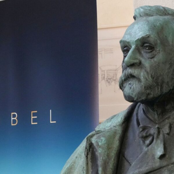 Αντίστροφη μέτρηση για το Νόμπελ Λογοτεχνίας 2025