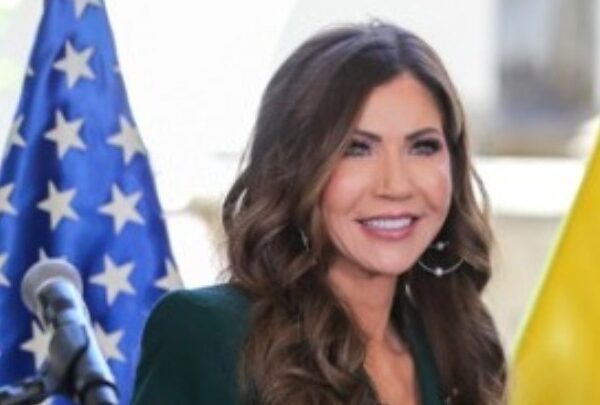 Ο Τραμπ κηρύσσει το Σικάγο “εμπόλεμη ζώνη” – Οι ΗΠΑ στα πρόθυρα του Εμφύλιου