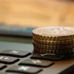 Παναγιώτα  Καλαποθαράκου / Το ιδιωτικό χρέος ως κοινωνική πληγή: Οι Πολίτες ανάμεσα σε Funds, Servicers και Τράπεζες