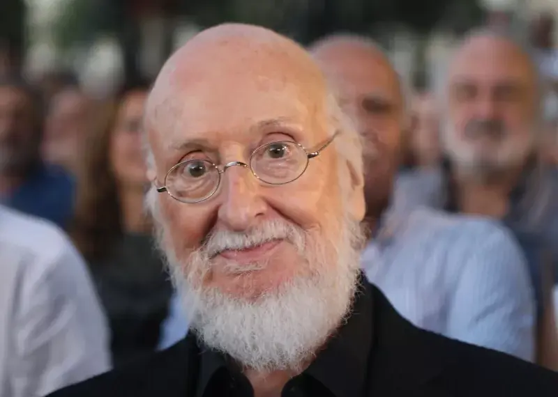 Βελτιώνεται η κατάσταση της υγείας του Διονύση Σαββόπουλου