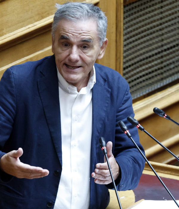 Ευκλείδης Τσακαλώτος: «Νομίζω ότι ο Τσίπρας πάει για κόμμα» – «Δεν έχουμε μιλήσει από το 2023»