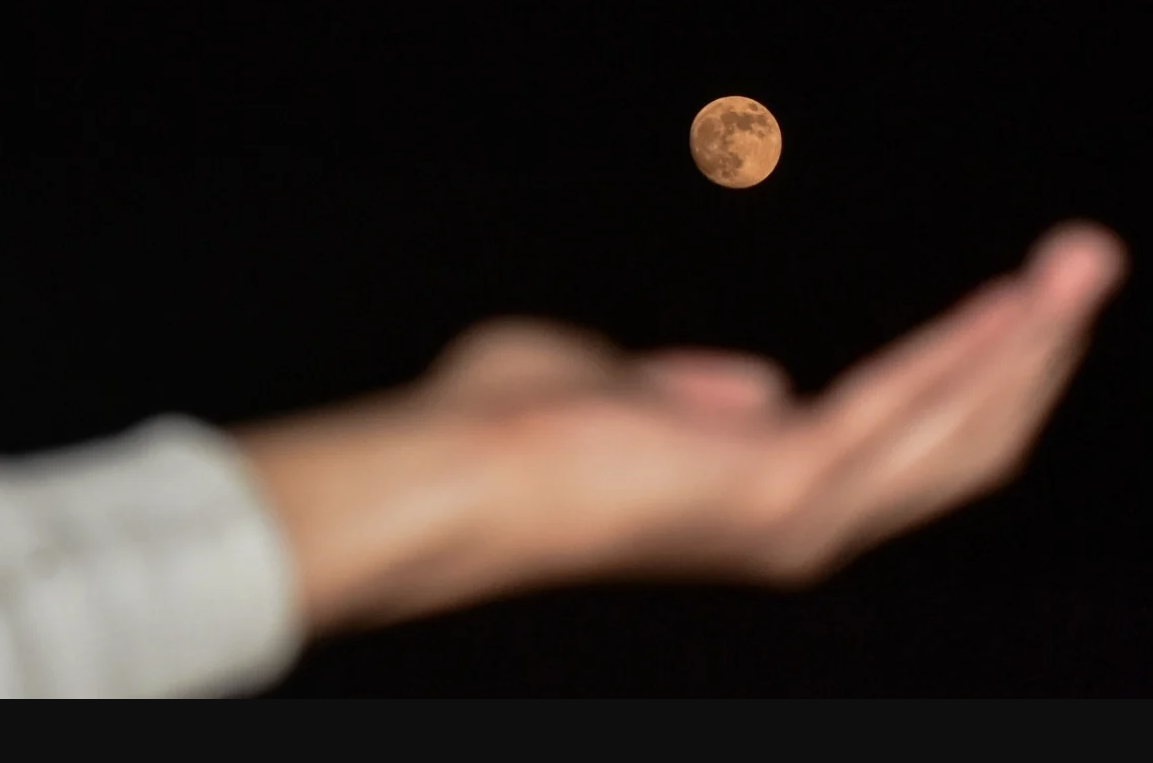 Το «Φεγγάρι της Συγκομιδής» φωτίζει τον Οκτώβριο