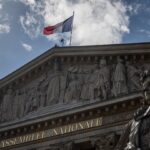 Η Γαλλία σε πολιτικό αδιέξοδο: Ο προϋπολογισμός του 2026 πυροδοτεί νέα κρίση εξουσίας για τον Εμανουέλ Μακρόν