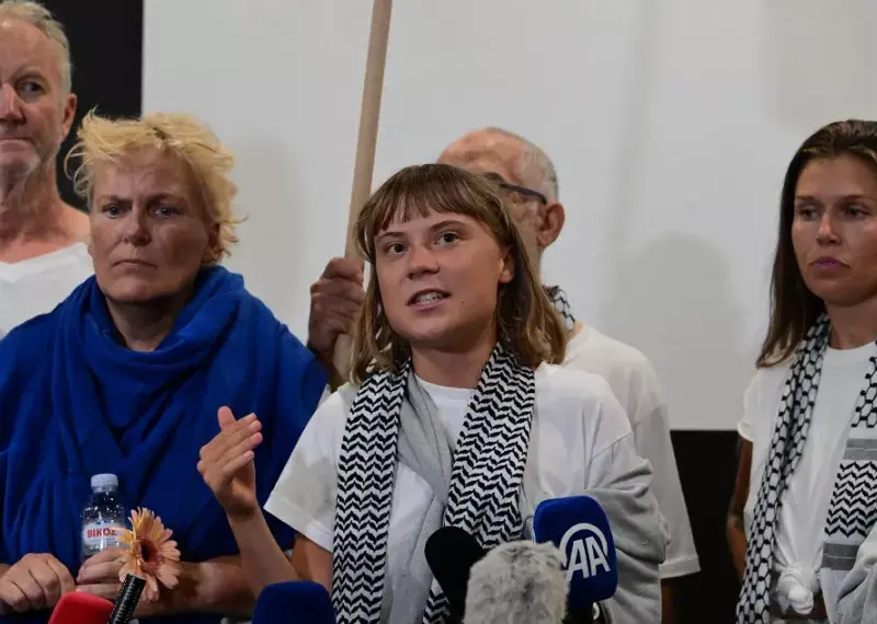 Γκρέτα Τούνμπεργκ από την Αθήνα: «Μπροστά στα μάτια μας διαπράττεται γενοκτονία –&hellip;