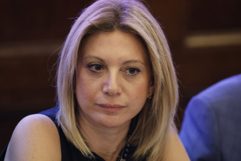 Μαρία Καρυστιανού: «Η λύση για την Ελλάδα θα…