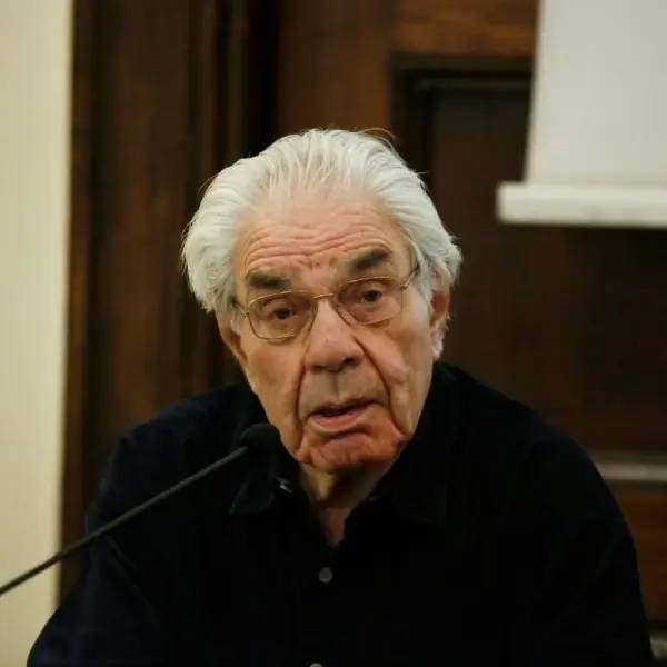 Αντίο στον Γιώργο Κασιμάτη, το Δάσκαλο του Συντάγματος