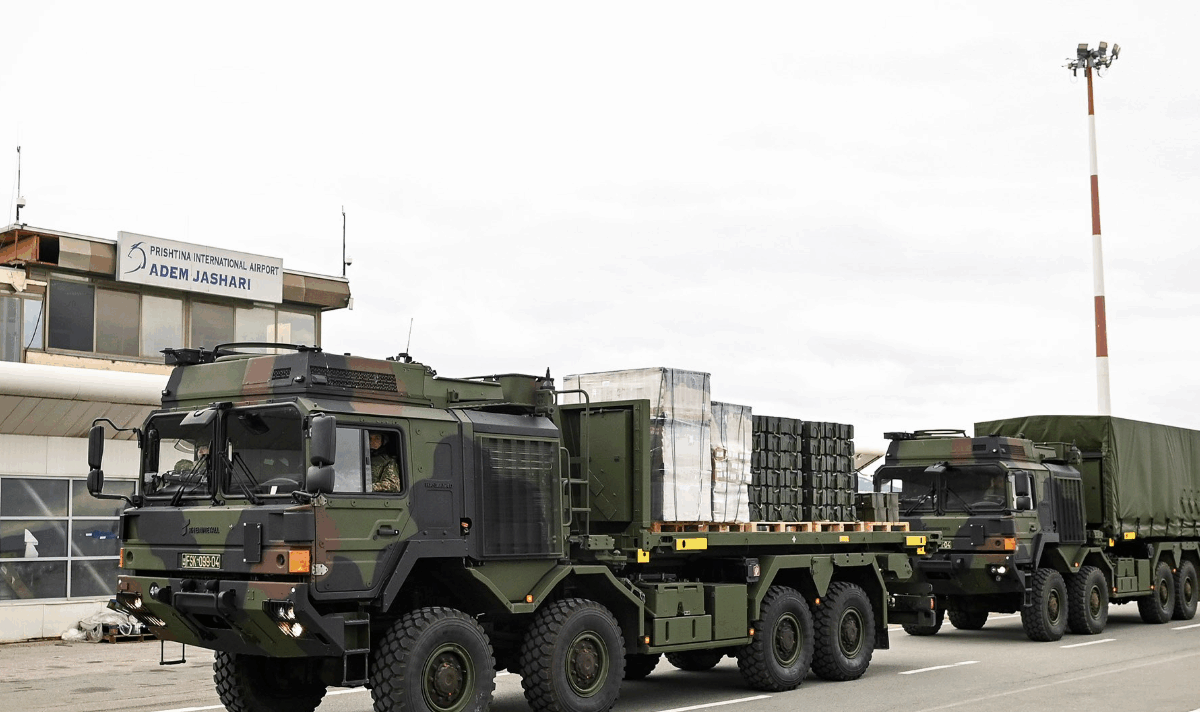 Το Κόσοβο παρέλαβε «kamikaze» drones από την Τουρκία — ένταση με το Βελιγράδι