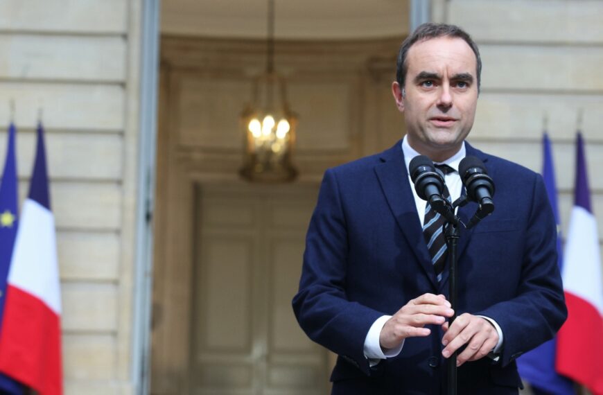 Ο Σεμπαστιάν Λεκορνί πετάει το μπαλάκι στον Μακρόν – «Απόψε θεωρώ ότι&hellip;