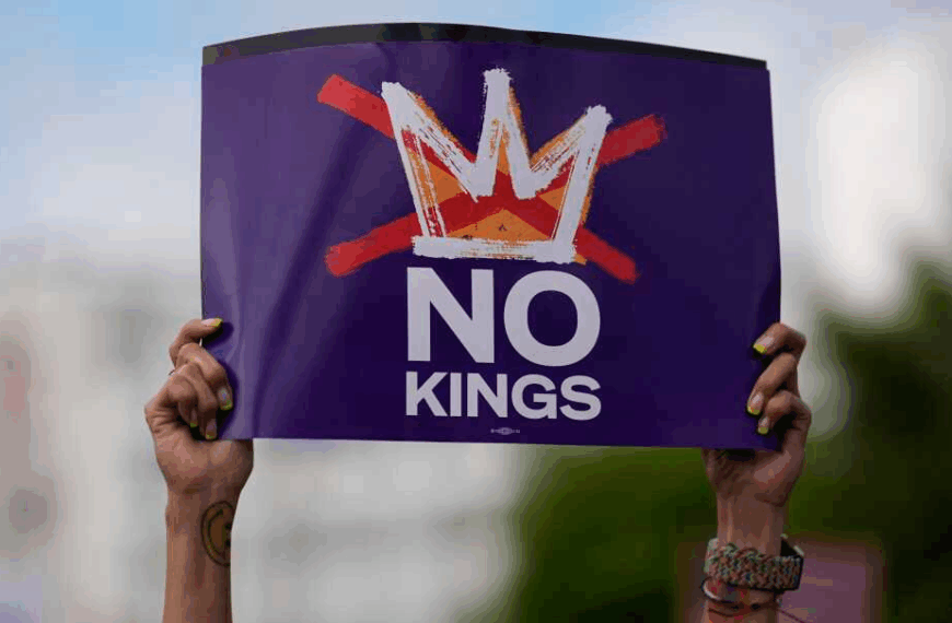 ΗΠΑ: Το κίνημα “No Kings” ξαναβγαίνει στους δρόμους κατά του Τραμπ και υπέρ της δημοκρατίας