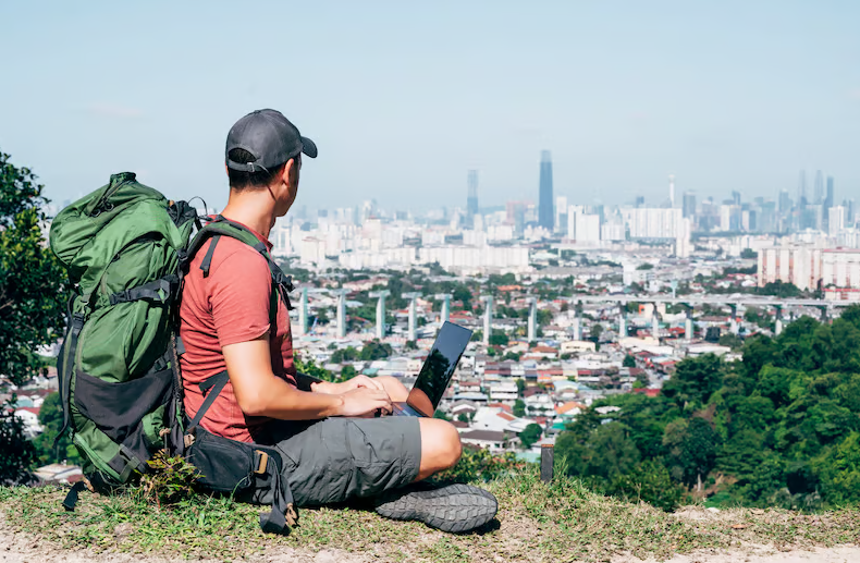 Η Ελλάδα στον χάρτη των ψηφιακών νομάδων – Η νέα γενιά επαγγελματιών που αλλάζει την εικόνα της εργασίας και του τουρισμού