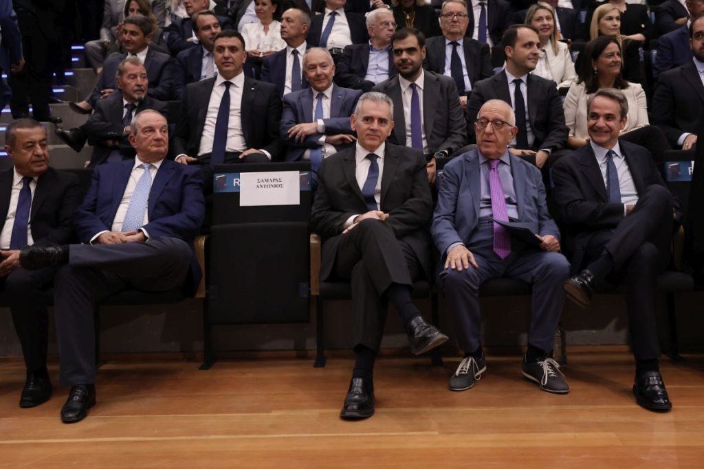 Ηχηρή απουσία Σαμαρά από το Ωδείο