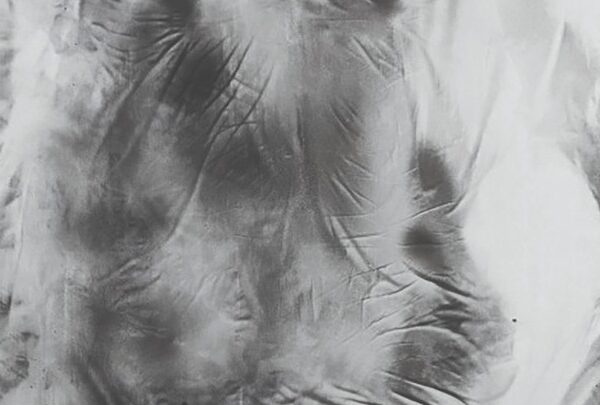 Η εικαστική έκθεση «Black & White» εγκαινιάζεται στις 26/10 στο Μέγαρο Χορού&hellip;