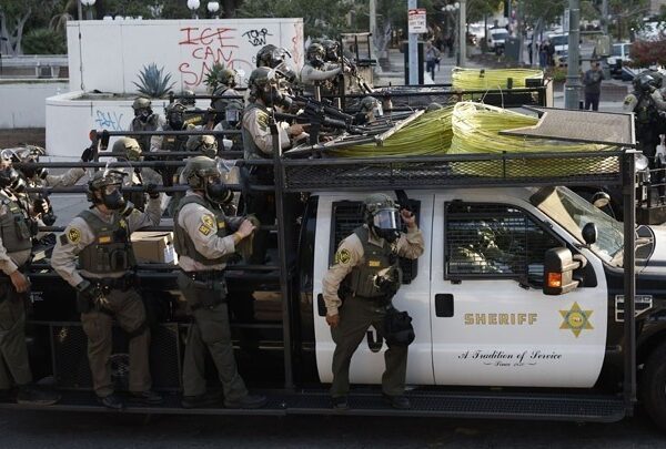 Ο Τραμπ απειλεί να στείλει στρατό στο Σαν Φρανσίσκο – Η ένταση&hellip;