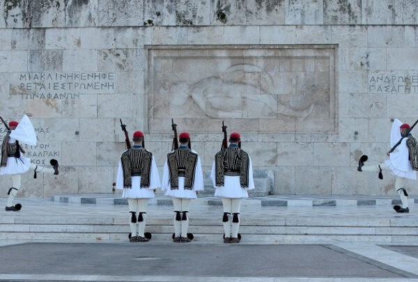 Μνημείο Αγνώστου Στρατιώτη: Προσφεύγει στα δικαστήρια ο Δούκας – «Δεν θα επιτρέψουμε&hellip;