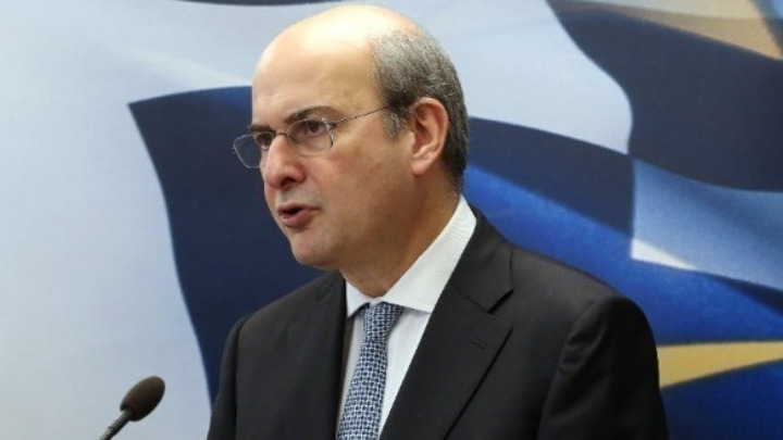 Χατζηδάκης: Συγκίνηση και περηφάνια για τον πατέρα του που τραυματίσθηκε στο ελληνοαλβανικό μέτωπο