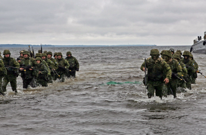 Γερμανία: Ο Πιστόριους επιμένει για «το τελευταίο ειρηνικό καλοκαίρι» και καλεί σε&hellip;