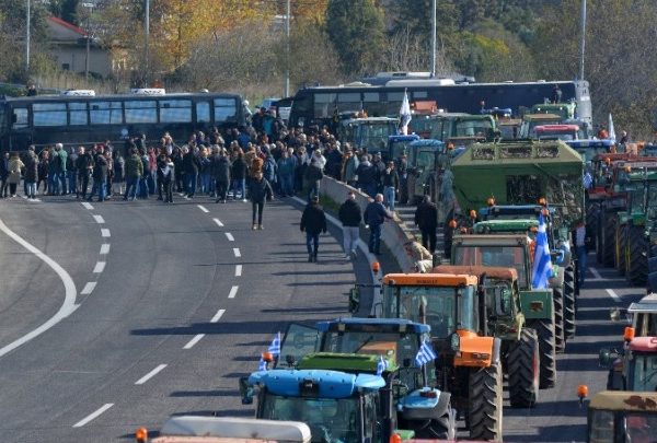 Κλιμάκωση κινητοποιήσεων αποφάσισαν οι αγρότες στα Μάλγαρα – 48ωροι αποκλεισμοί σε εθνικές&hellip;
