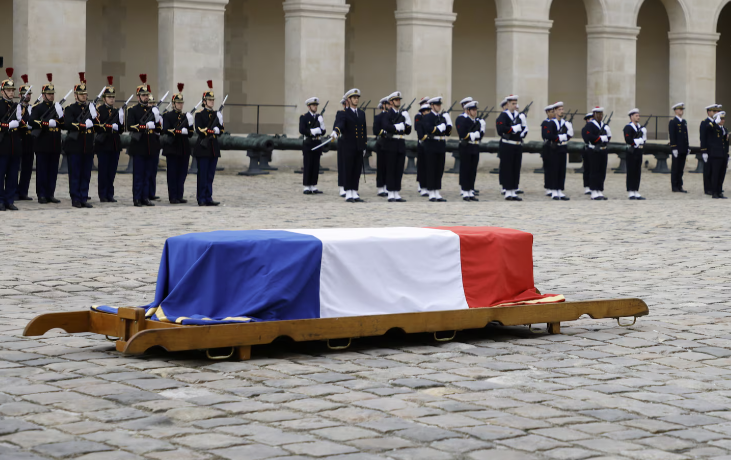 Γαλλία: Σάλος από τις δηλώσεις του αρχηγού του Γενικού Επιτελείου Ενόπλων Δυνάμεων για&hellip;