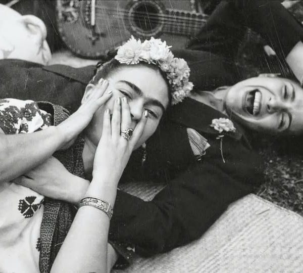 Η Φρίντα, η Τσαβέλα και η μαγεία μιας ανείπωτης έλξης