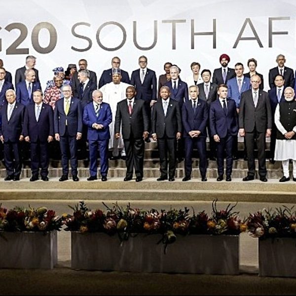 Οι Ευρωπαίοι ηγέτες βλέπουν «βάση αλλά όχι λύση» στο αμερικανικό σχέδιο για&hellip;