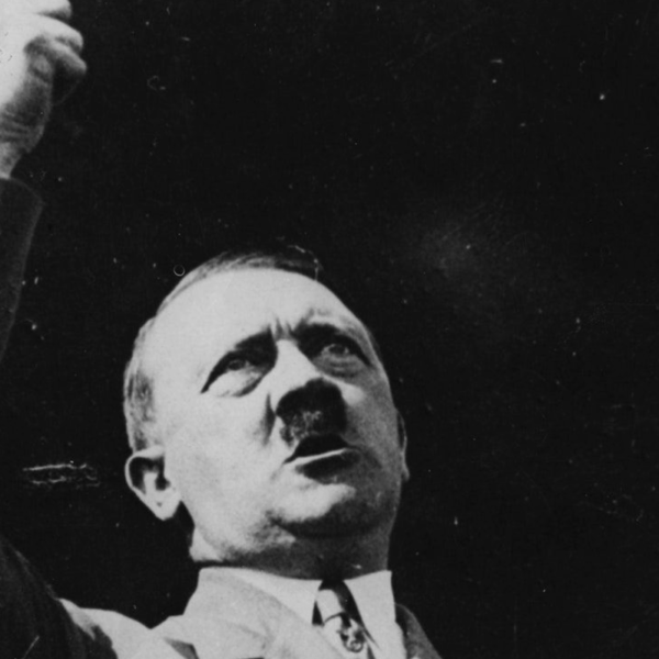 Ο Χίτλερ είχε ατροφία των γεννητικών του οργάνων – Τι αποκάλυψε νέα&hellip;