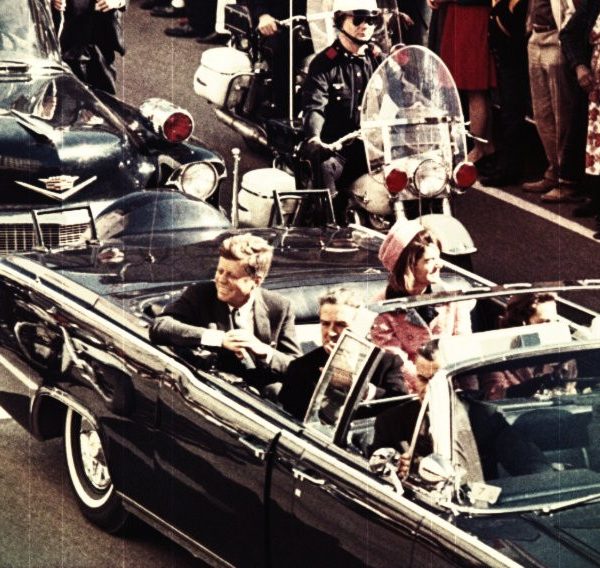 Το χρονικό της δολοφονίας του Τζον Φ. Κένεντι και οι σκιές που&hellip;
