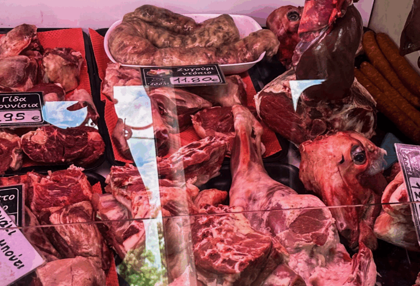Το μοσχαρίσιο κρέας γίνεται είδος πολυτελείας: Αυξήσεις και στα υπόλοιπα κρέατα