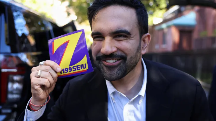 Ζόχραν Μαμντάνι: Η Νέα Υόρκη γυρίζει σελίδα με τον πρώτο δημοκρατικό σοσιαλιστή δήμαρχό της