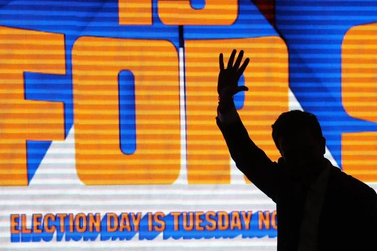 Ζαχαρίας Ζούπης / Η Νέα Υόρκη του Μαμντάνι και το ελληνικό πολιτικό κενό: Μπορεί κάτι παρόμοιο να συμβεί στην Ελλάδα;