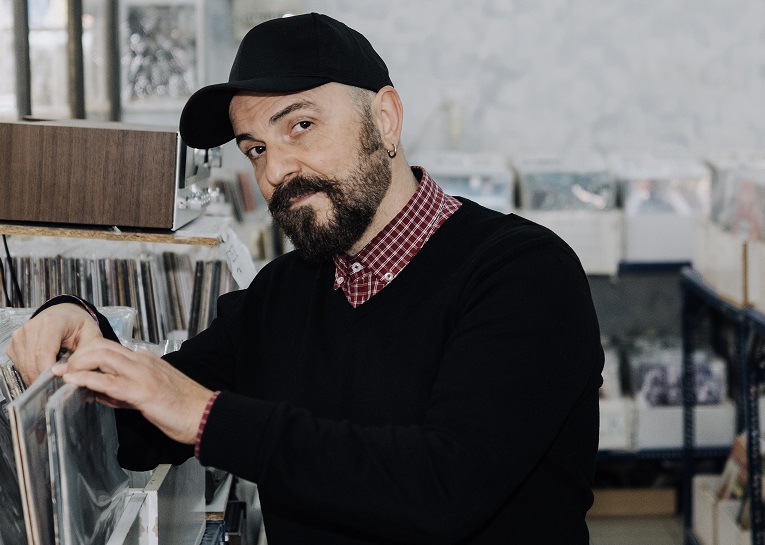 Μουσική με τεχνητή νοημοσύνη (f@ck off)