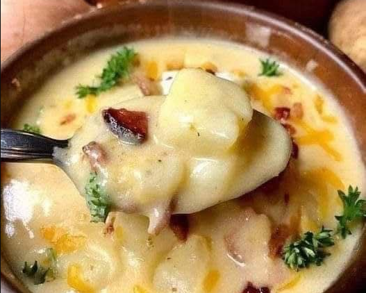 Πατατόσουπα: Η σούπα που ζεσταίνει και ψυχή και στομάχι – 3 τρόποι να την απογειώσεις