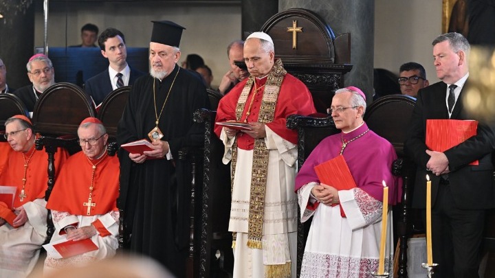 Η πανηγυρική θεία λειτουργία στο Οικουμενικό Πατριαρχείο με την παρουσία του Πάπα Λέοντος&hellip;