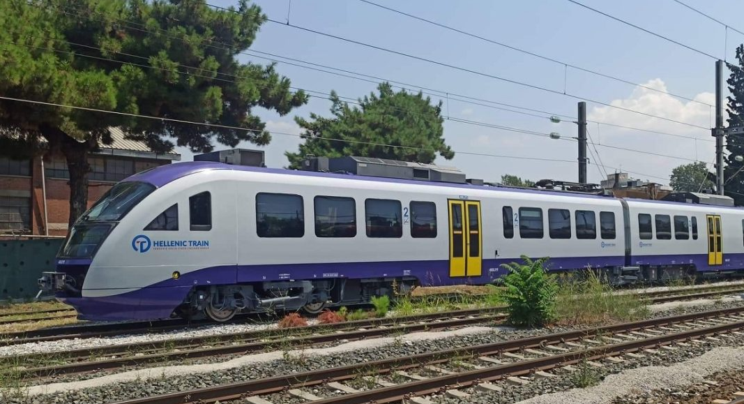 Ρεπορτάζ / Νέος προαστιακός Θεσσαλονίκης-Σίνδου: Πρεμιέρα με υποσχέσεις και προβλήματα