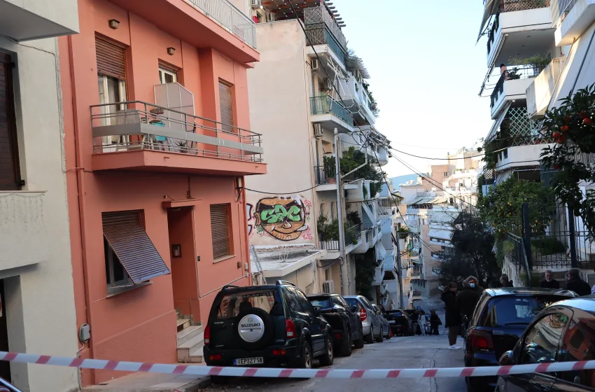 Κυψέλη: Άνδρας επιτέθηκε με μαχαίρι στη σύζυγό του και αυτοκτόνησε