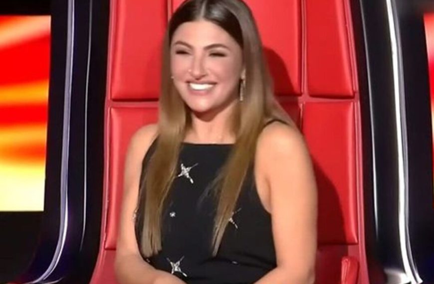 Έκτακτη νοσηλεία για την Έλενα Παπαρίζου μετά από αδιαθεσία στη διάρκεια του «The Voice»